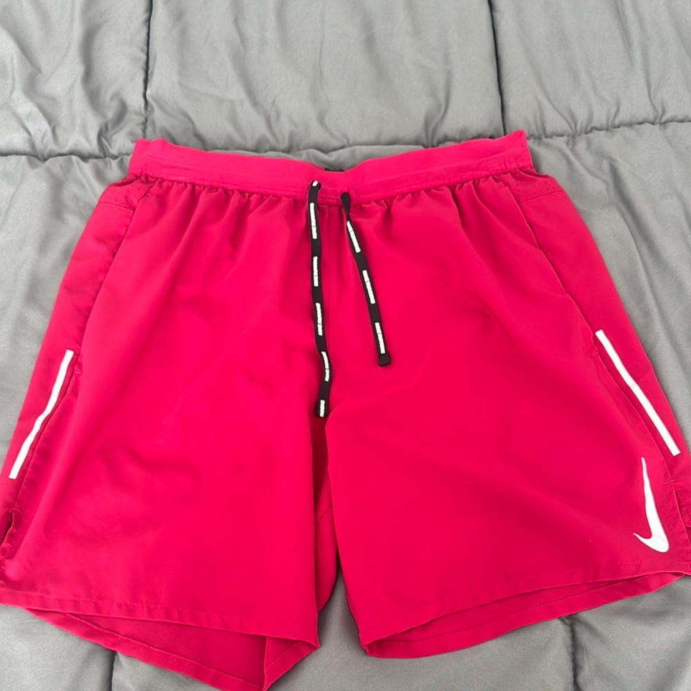Nike Men's Red Sports Shorts 7”
Worn a couple times